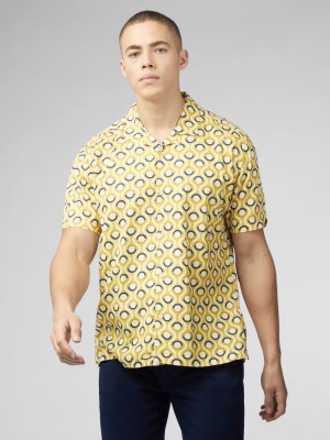 Ben Sherman Signature Retro Geo Shirts Yellow | 369582-MOQ